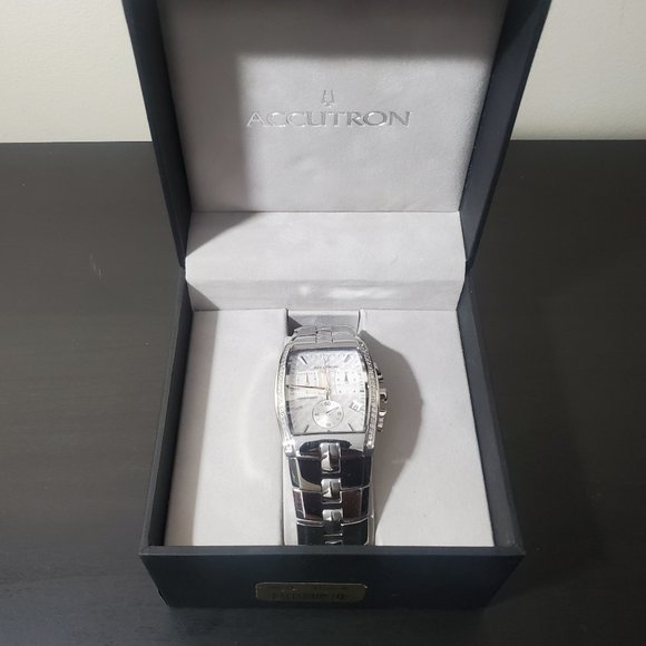 MEN’S ACCUTRON LUCERNE DIAMOND CHRONOGRAPH 26E11 SILVER - Picture 2 of 4